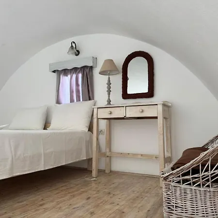 Agnadi View Aparthotel 2*
