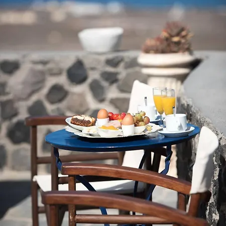 Agnadi View 2* Oia (Santorini)