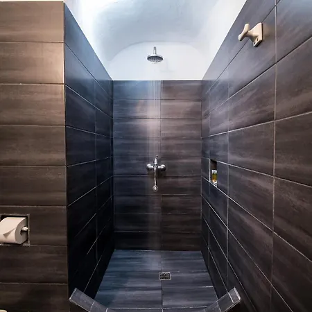 アパートホテル Agnadi View 4*